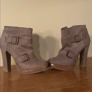 Women’s heeled boots